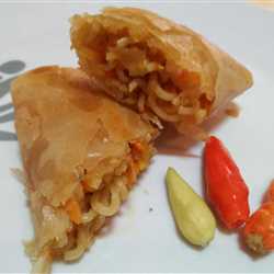 LUMIRENG (Lumpia Mie Goreng)